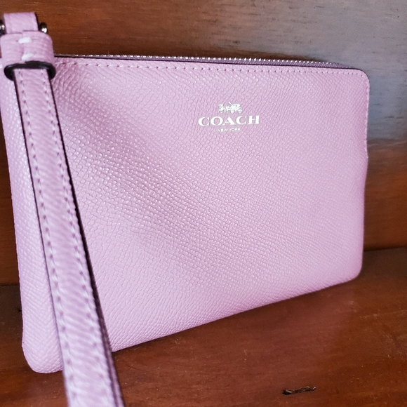 Coach Handbags - Coach wristlet